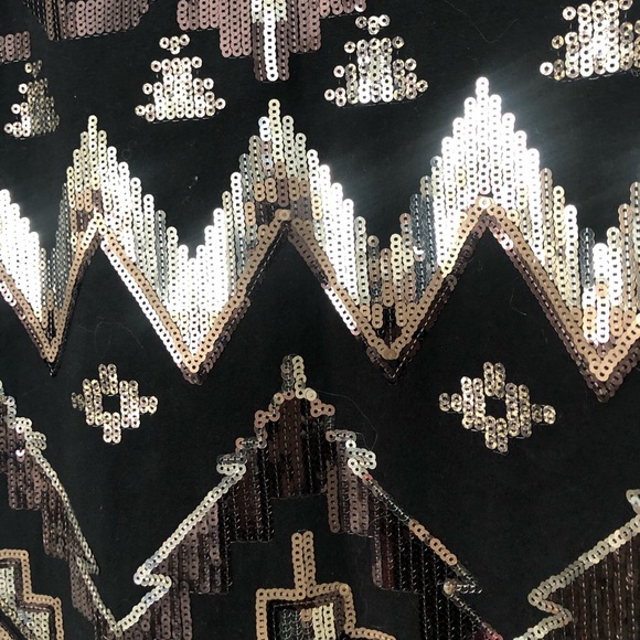 Express dress- off the shoulder long sleeve - Picture 4 of 4